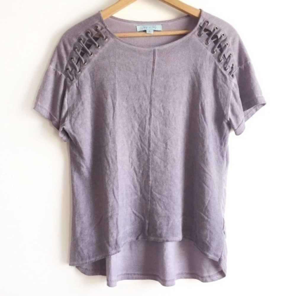 She + Sky Dusty Purple Lace Up Sleeve Top Size Small